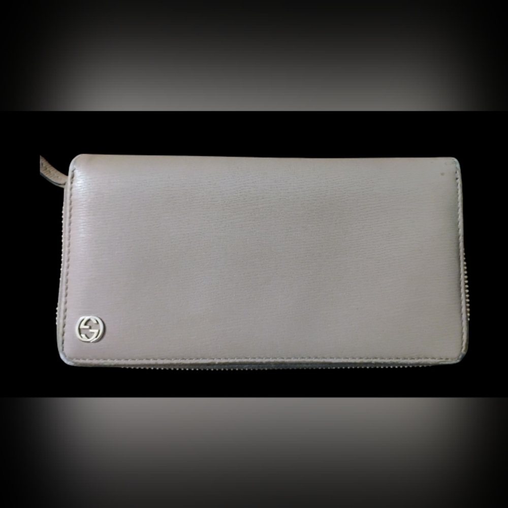 Gucci Beige Leather Zip Around Wallet